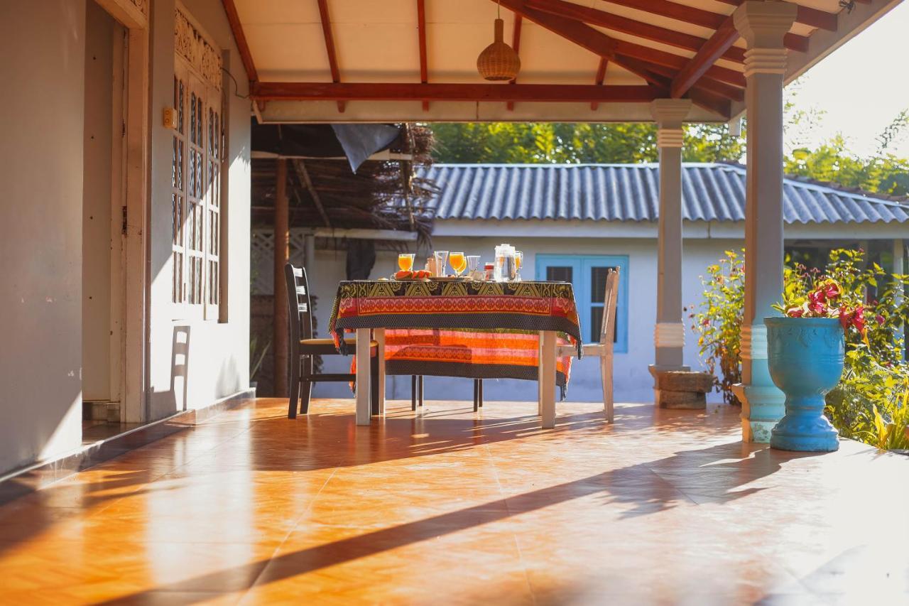 Tehan Homestay Dikwella Kültér fotó